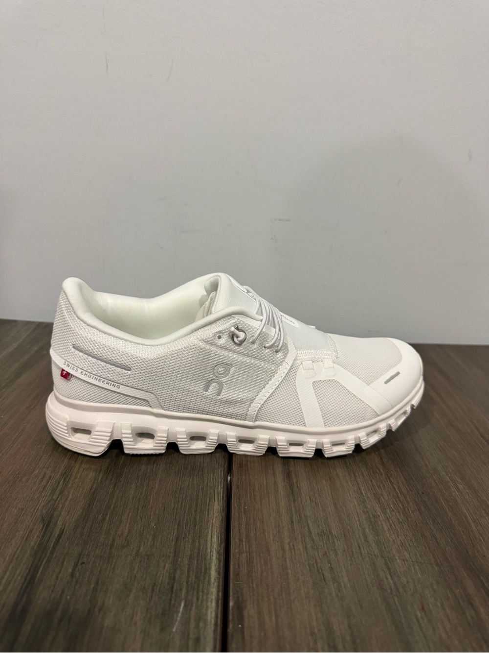 ON CLOUD 6 TRIPLE WHITE MENS RUNNING SHOES